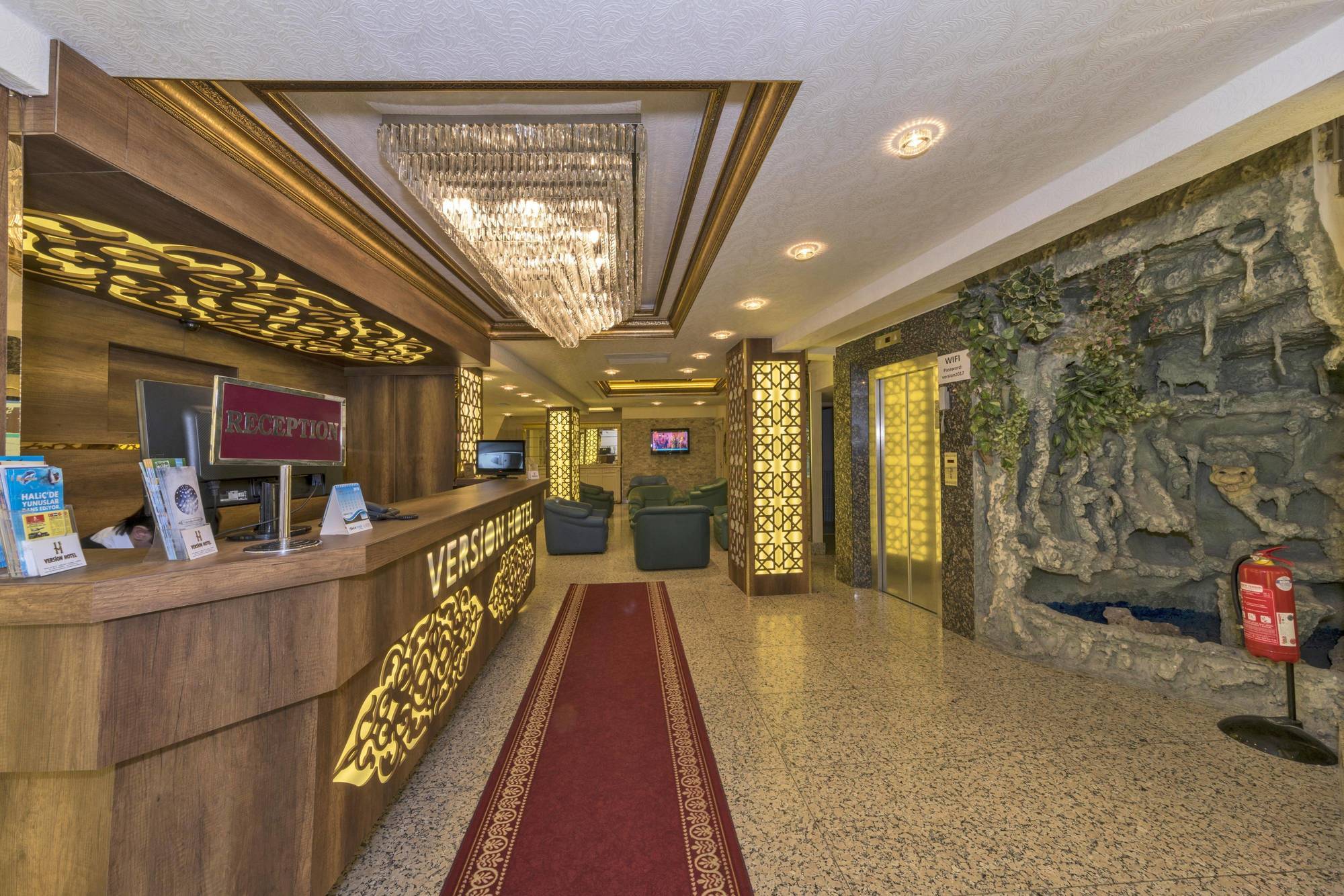 Versıon Hotel Istanboel Buitenkant foto