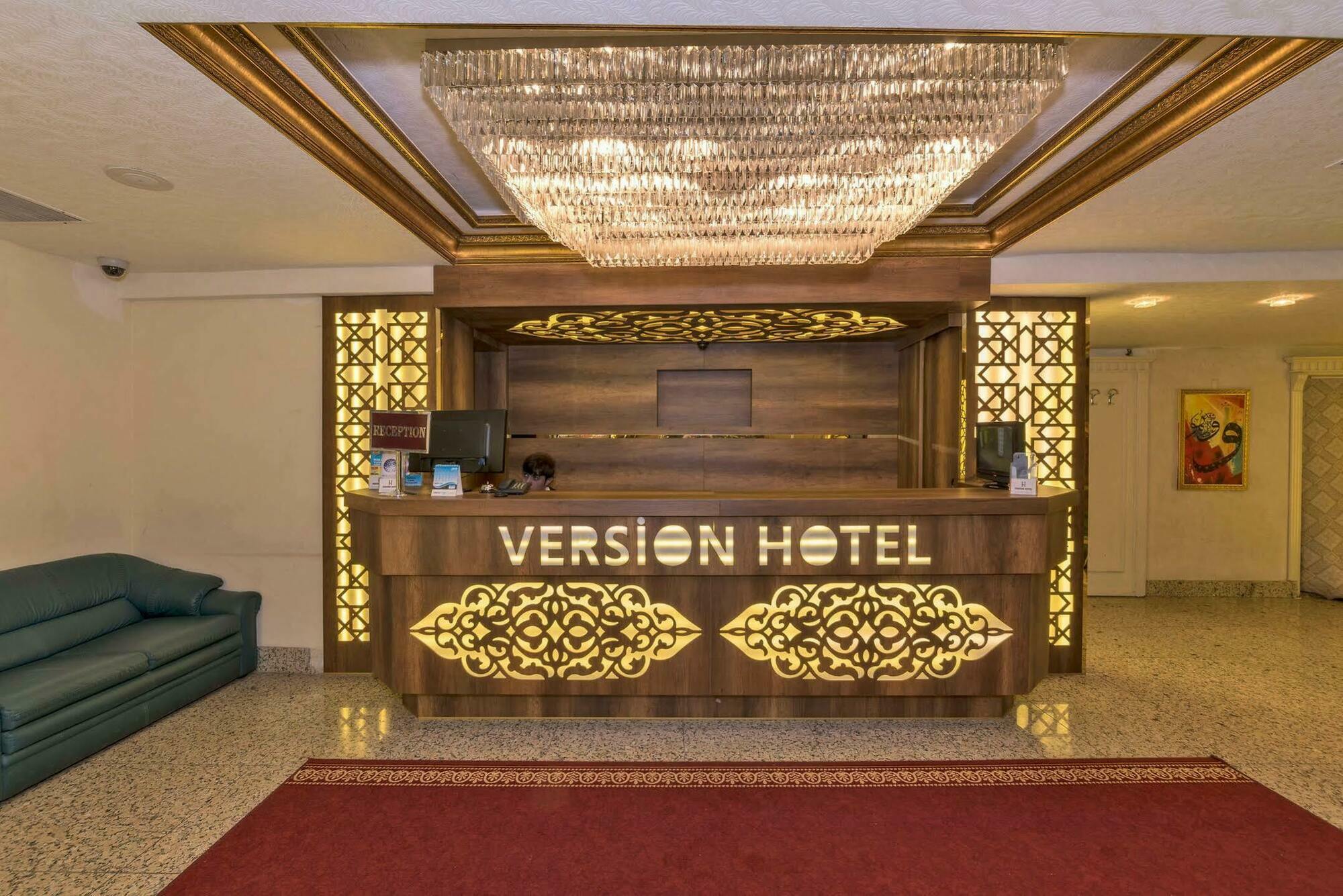 Versıon Hotel Istanboel Buitenkant foto